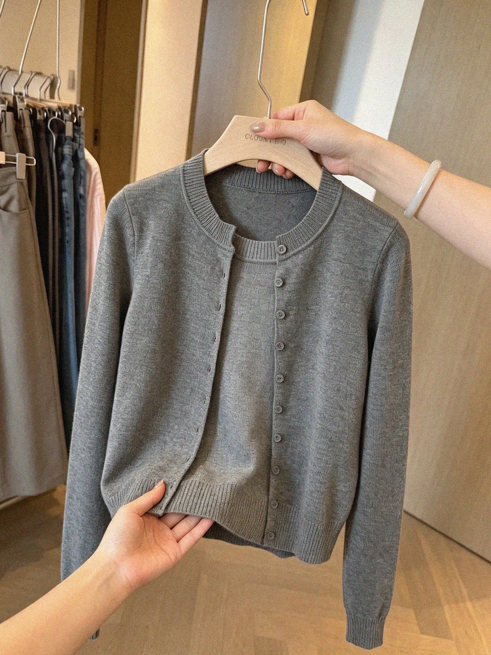 Women's Faux Two-Piece Knit Cardigan Sweater Korean Lazy Style Color Block Top - Image 3