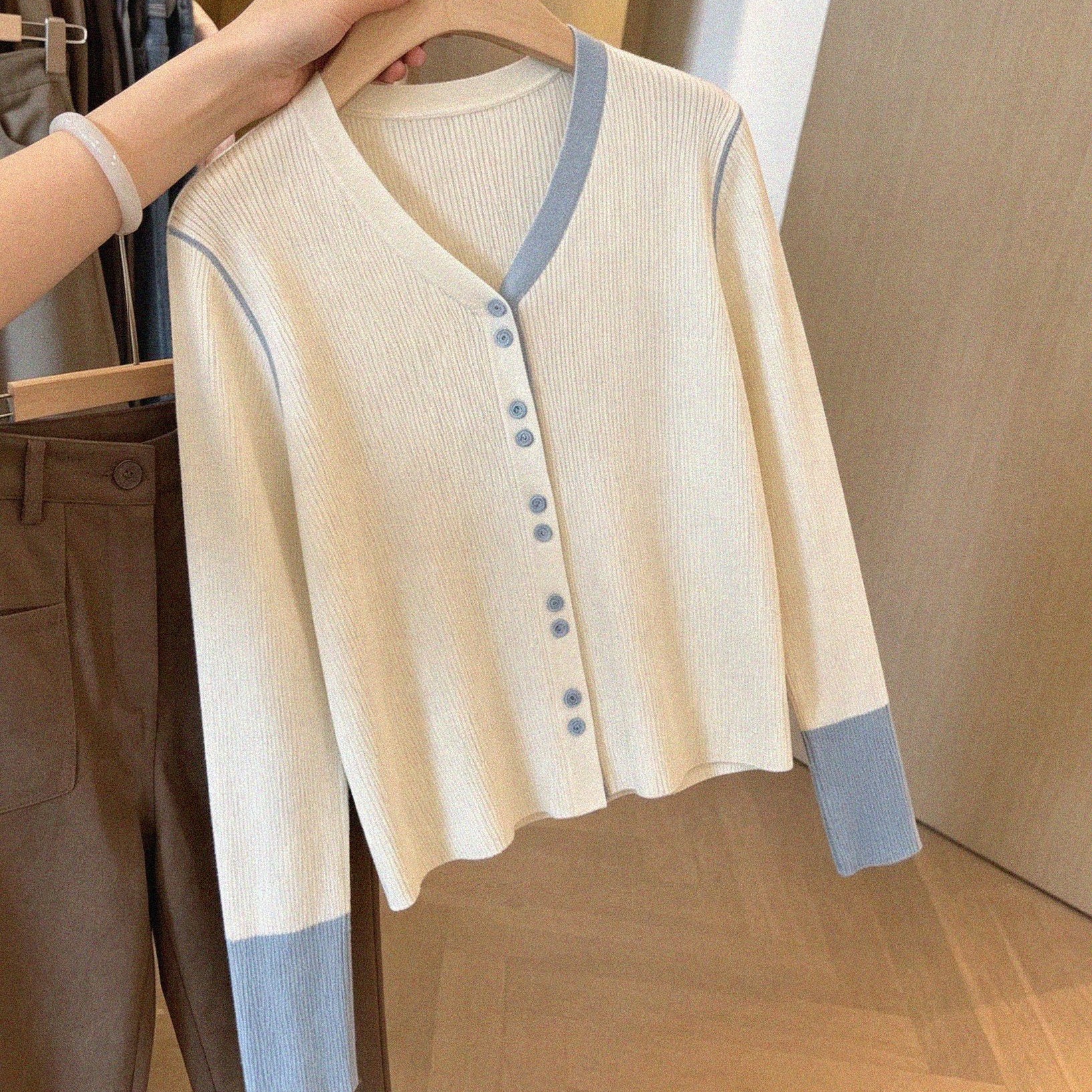 Women's Contrast Color Knit Cardigan Sweater Korean Style Soft Versatile Top - Image 5